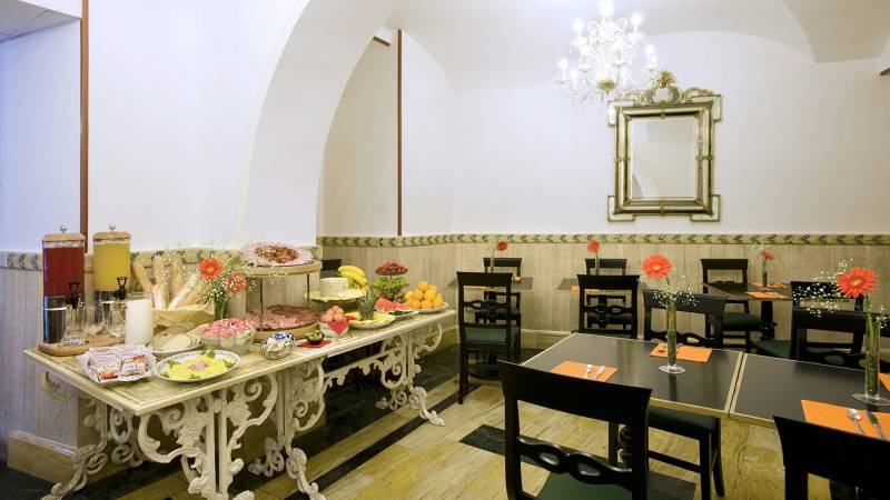 hotel-villa-san-lorenzo-maria-rome-restaurnt-2